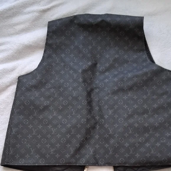 Louis Vuitton Charcoal Monogram Vest - Picture 5 of 6
